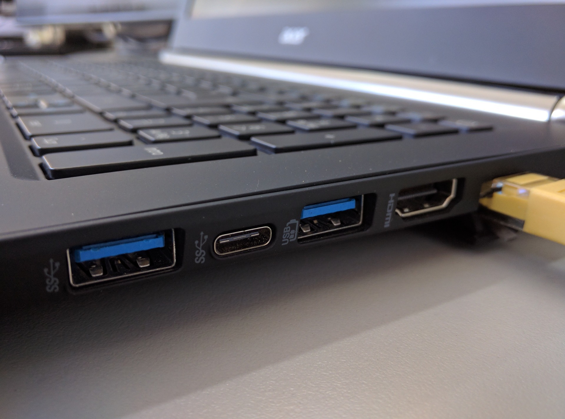What are Computer Ports & How to Clean Them