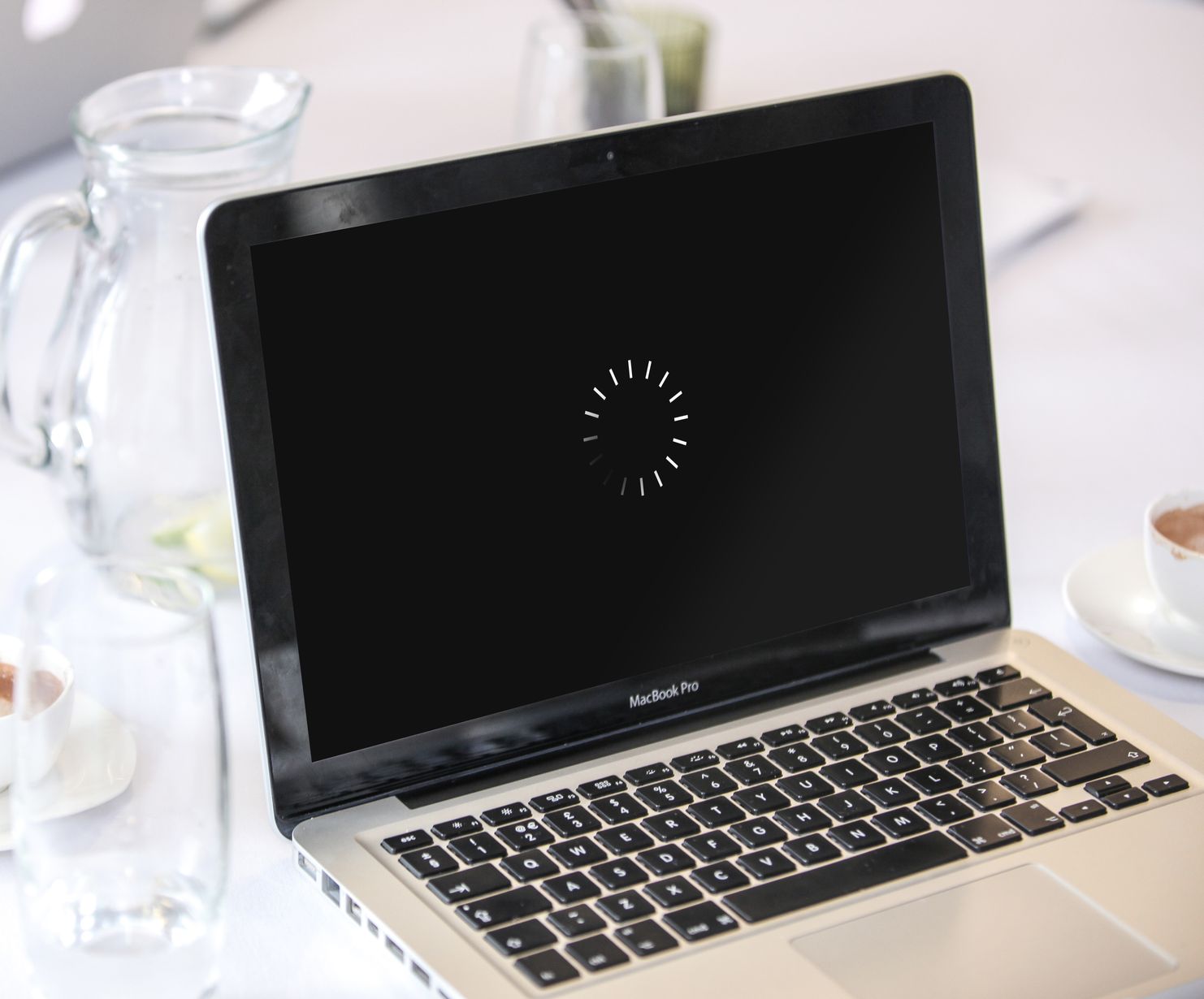 Macbook Hang? Not responsive? What should you do?