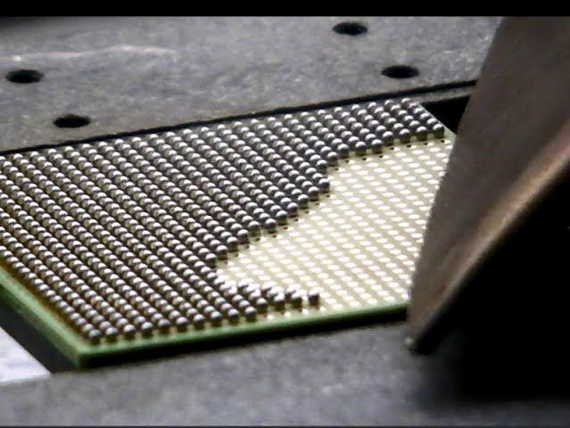Laptop Repair for High-Density Components: Mastering BGA Reballing
