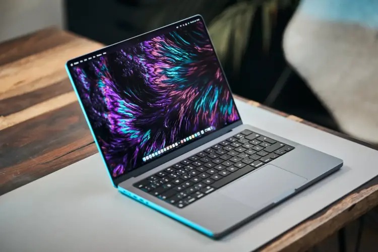 How to Deal with a MacBook Ghosting Screen
