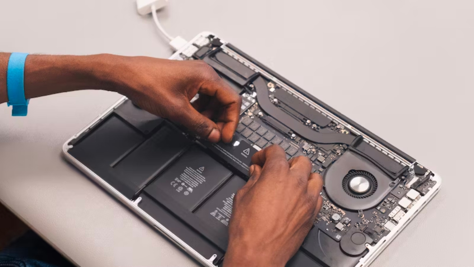Advice: What To Do If You Spill Water On Your Macbook