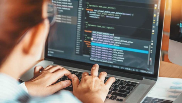 Can You Code Websites With 8GB RAM MacBook?