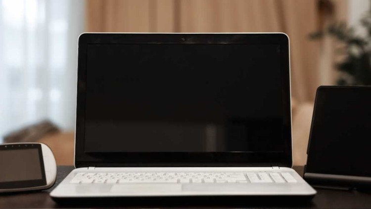 How To Fix Laptop Turns On But The Screen Is Black