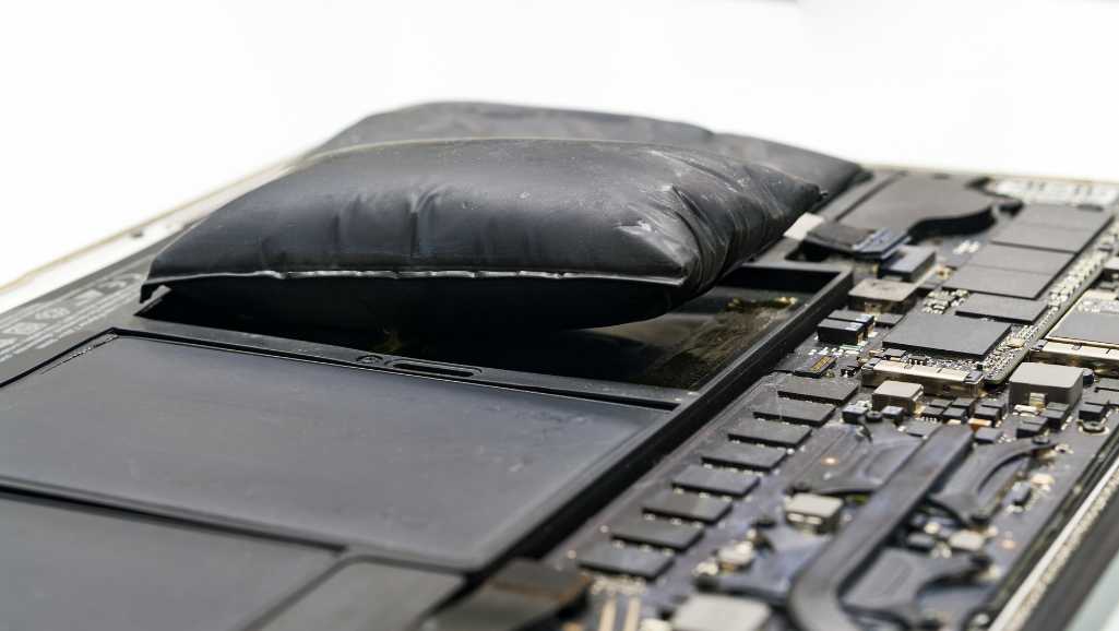 bloated laptop battery